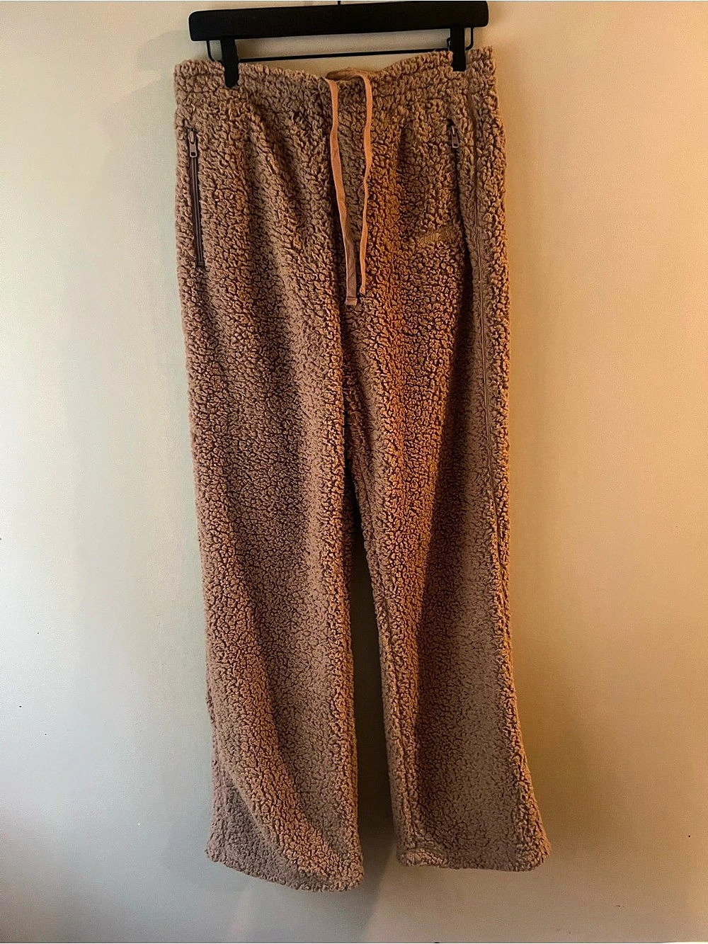 Skims Teddy Bear Fleece Sherpa Straight Leg Pants in Brown Medium NWT